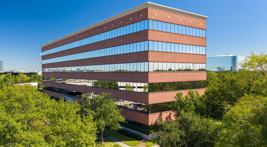 Exterior of the 11200 Richmond Ave Class A office building in West Houston